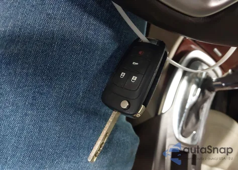 2014 Buick Regal Turbo z USA, uszkodzony, nr VIN 2G4GK5EX0E9325655